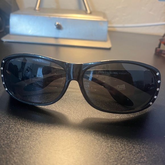 Global Vision Black Wearable Tech Glasses - Picture 2 of 8